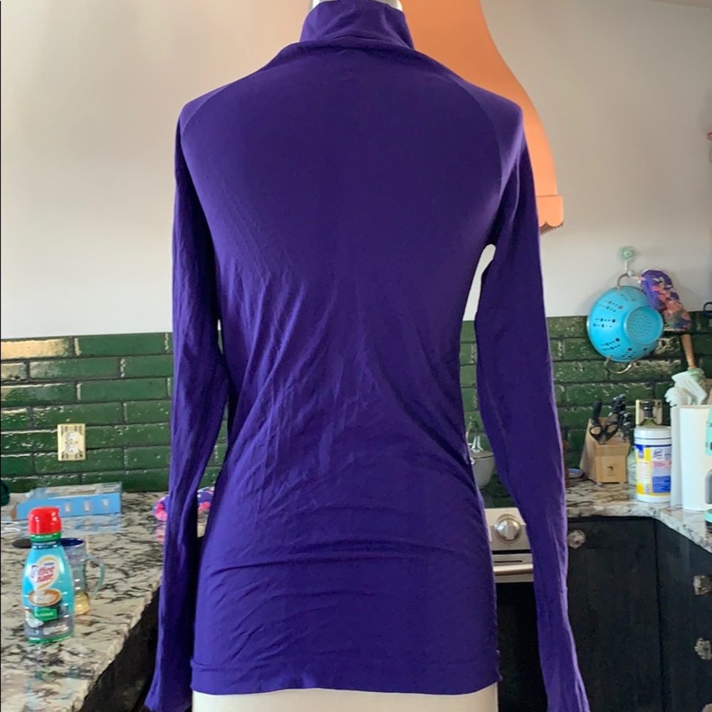 Athleta top - Picture 2 of 3